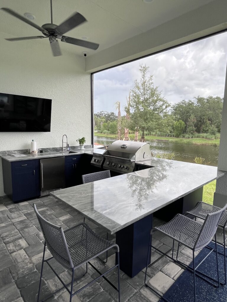 Pinecraft Custom Kitchen